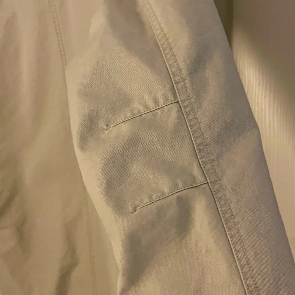 Vintage L.L. Bean Women's Beige Utility Jacket with Brown Corduroy Collar - Picture 4 of 4
